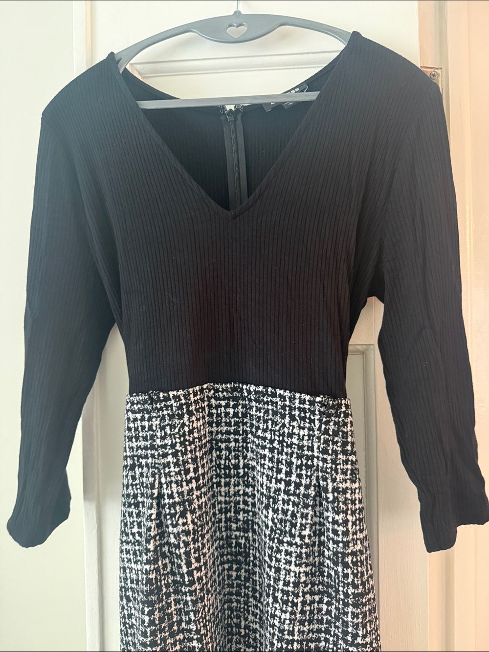Express Black Ribbed Top - Picture 3 of 4